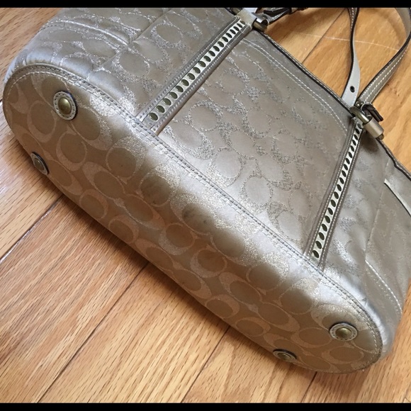 Coach Gold Purse With Metallic Sparking Logo - Picture 5 of 9